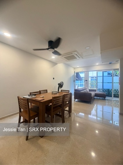 Phillips Avenue (D19), Terrace #514407281